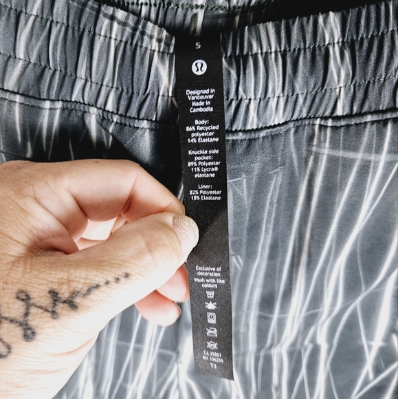 LULULEMON | Pace Breaker 9" lined stretch athletic shorts - Picture 7 of 8